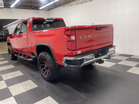Used 2021 Chevrolet Silverado 2500 LTZ w/ LTZ Premium Package AWD/4WD image 2