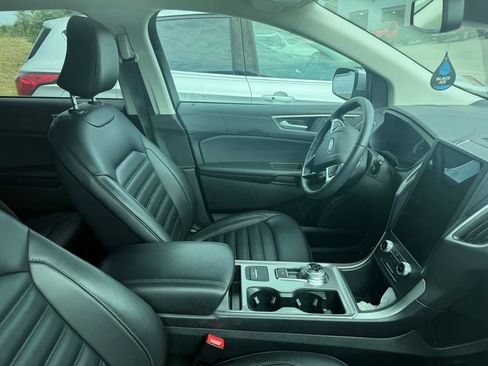 Certified 2023 Ford Edge SEL w/ Convenience Package AWD/4WD image 9