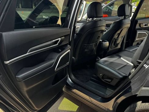 Used 2020 Kia Telluride S w/ S 8 Passenger Seating Package FWD image 20