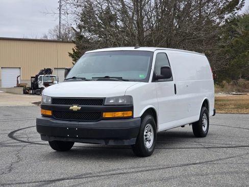 Used 2020 Chevrolet Express 2500 Regular Van 3D w/ Driver Convenience Package image 2