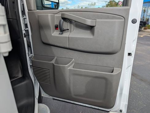 Used 2024 Chevrolet Express 2500 w/ Driver Convenience Package image 13