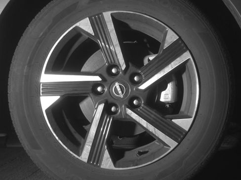 Used 2025 Nissan Sentra SV FWD image 13