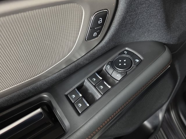 Certified 2025 Ford Expedition Active AWD/4WD image 23