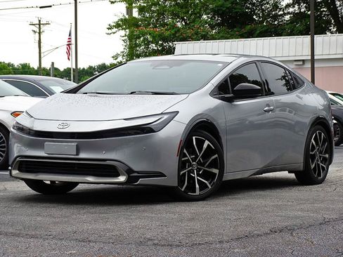 Used 2023 Toyota Prius Prime FWD image 5