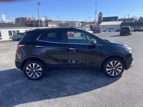 Used 2022 Buick Encore Preferred w/ Safety Package image 4