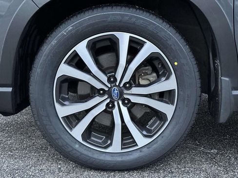 Used 2021 Subaru Forester Limited image 4
