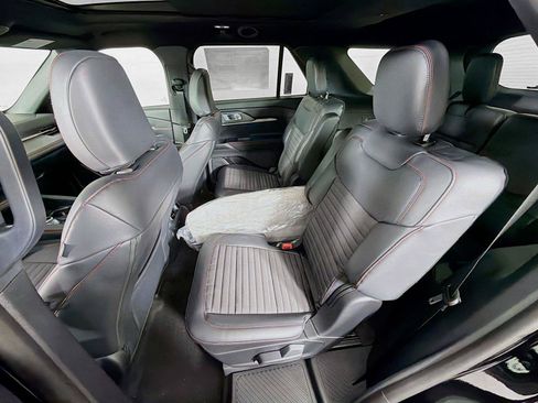 New 2026 Ford Explorer ST-Line w/ ST-Line Street Pack AWD/4WD image 26