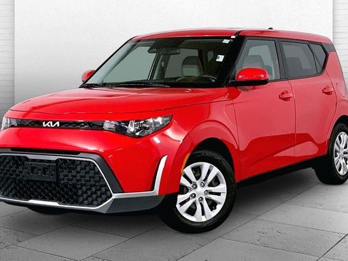 Certified 2024 Kia Soul LX FWD image 12