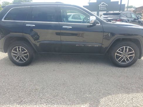 Used 2021 Jeep Grand Cherokee Limited AWD/4WD image 3