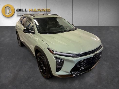 Used 2024 Chevrolet Trax ACTIV w/ Sunroof Package image 9