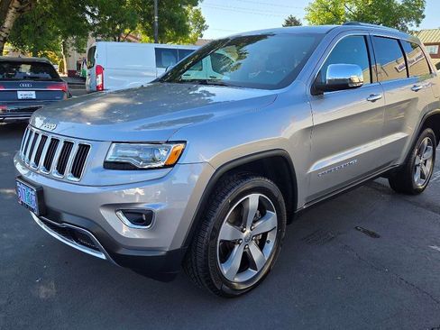 Used 2015 Jeep Grand Cherokee Limited w/ Luxury Group II AWD/4WD image 2