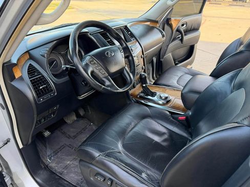 Used 2011 INFINITI QX56 4WD w/ Theater Pkg image 19