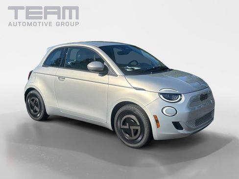 New 2025 FIAT 500 e FWD image 1