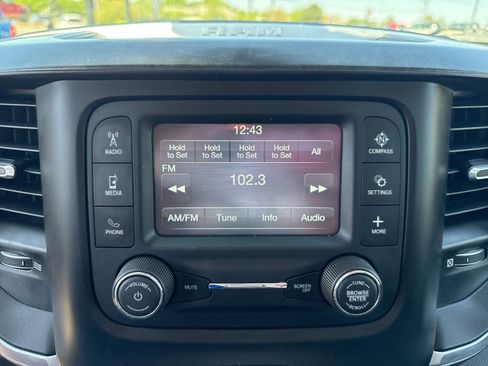 Used 2019 RAM 1500 Big Horn AWD/4WD image 16