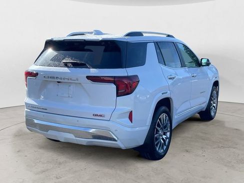 Used 2026 GMC Terrain Denali w/ LPO, Floor Liner Package AWD/4WD image 5
