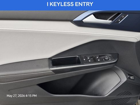 Used 2024 Volkswagen Taos SE FWD image 17