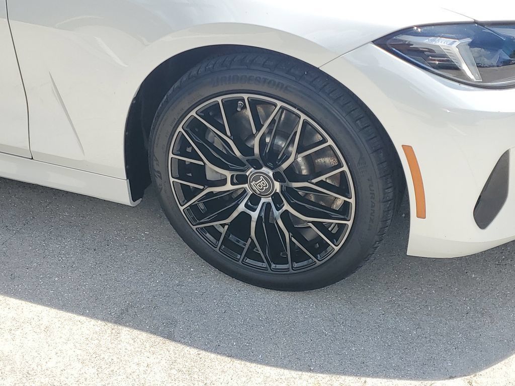 Used 2025 BMW 430i Convertible RWD image 9