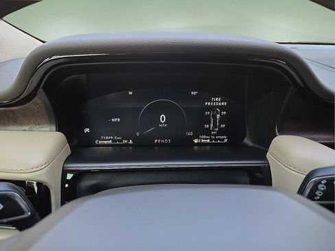 Used 2022 Lincoln Nautilus Reserve FWD image 23
