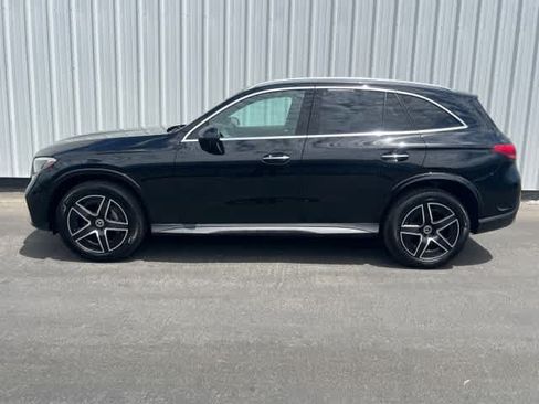 Used 2026 Mercedes-Benz GLC 300 image 3