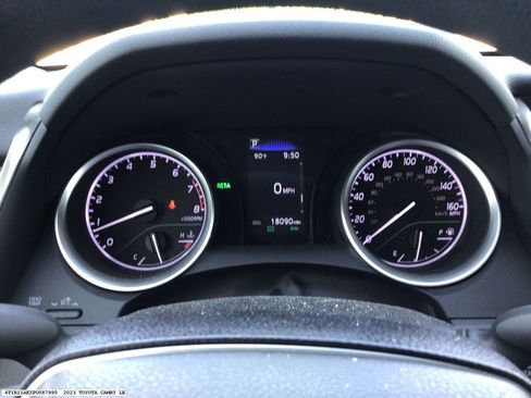 Used 2023 Toyota Camry LE w/ Convenience Package FWD image 12