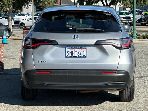 Used 2023 Honda HR-V LX image 5