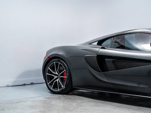 Used 2016 McLaren 570S Coupe image 11