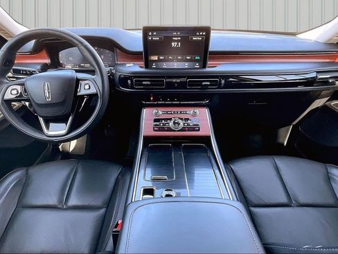 Used 2024 Lincoln Aviator Reserve RWD image 6