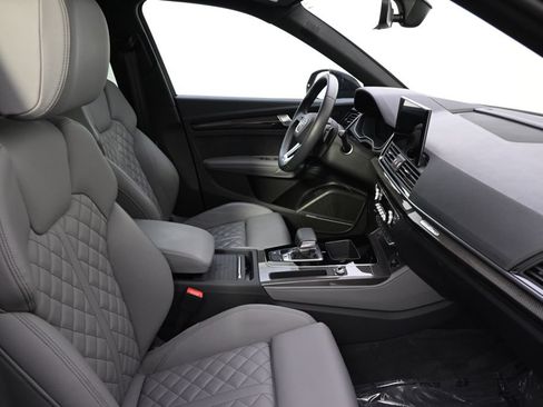 Used 2024 Audi SQ5 Prestige AWD/4WD image 16