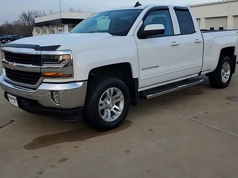 Used 2018 Chevrolet Silverado 1500 LT w/ All Star Edition image 4
