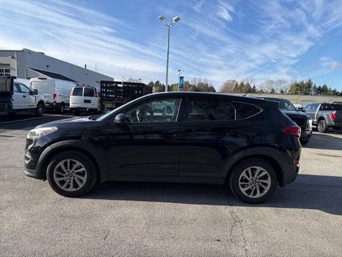 Used 2018 Hyundai Tucson SE image 4