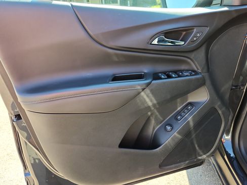 Used 2022 Chevrolet Equinox Premier image 21