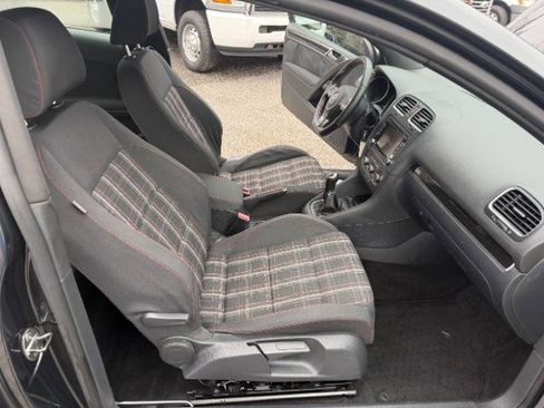 Used 2010 Volkswagen GTI 2-Door image 32