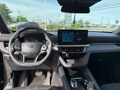 Used 2025 Ford Explorer ST-Line w/ ST-Line Street Pack AWD/4WD image 20