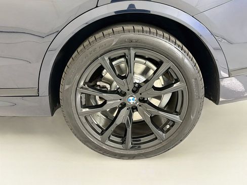 Used 2024 BMW X7 xDrive40i w/ M Sport Package AWD/4WD image 30