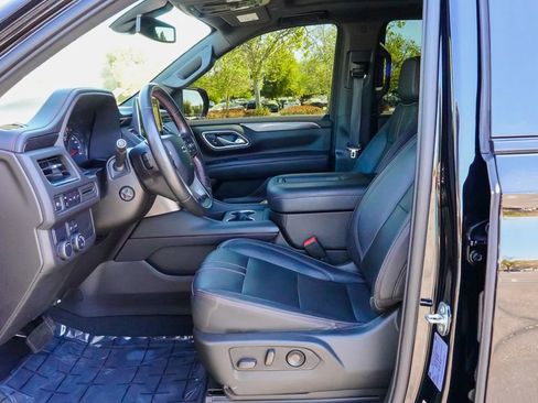 Used 2021 Chevrolet Tahoe RST w/ Luxury Package image 16