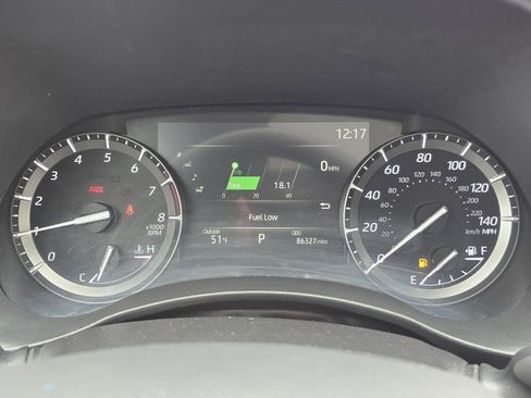 Used 2020 Toyota Highlander XLE image 12