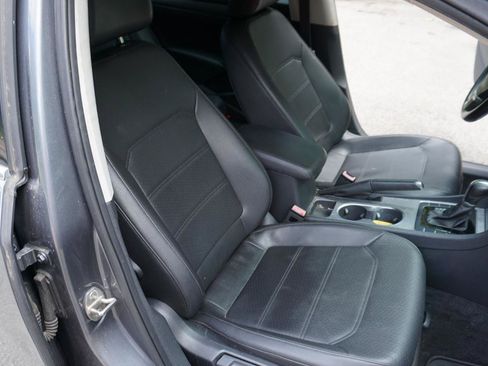 Used 2015 Volkswagen Passat 1.8T SE FWD image 16