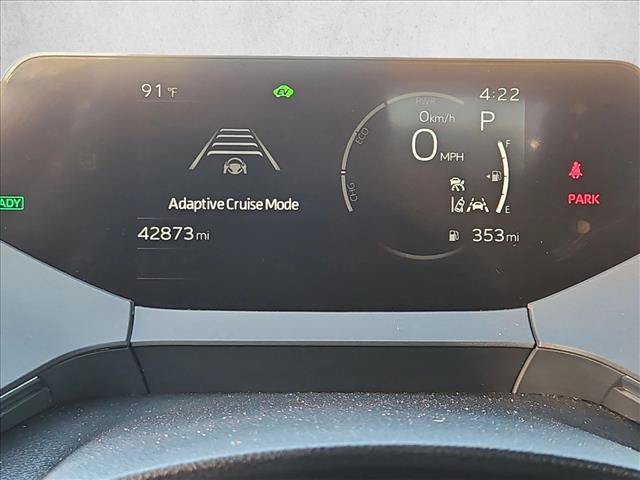 Used 2025 Toyota Prius LE AWD/4WD image 14