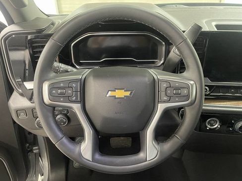 Used 2023 Chevrolet Silverado 1500 LT AWD/4WD image 14