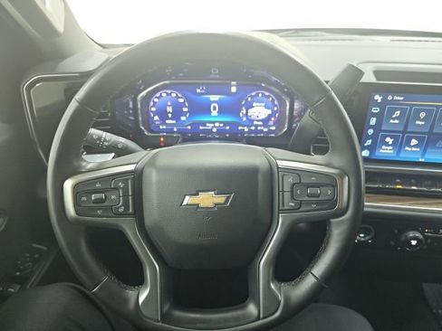 Used 2023 Chevrolet Silverado 1500 LT image 7