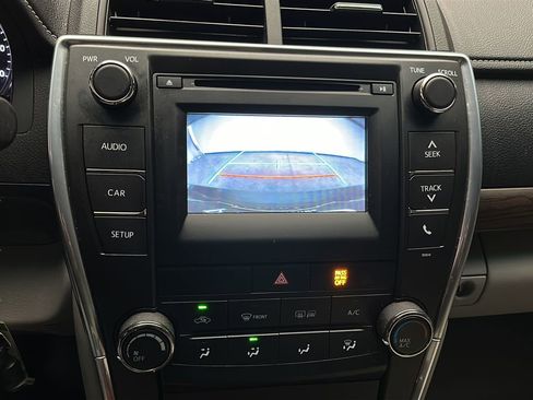 Used 2016 Toyota Camry LE image 23