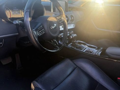 Used 2018 Kia Stinger RWD image 24