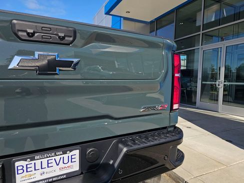 New 2026 Chevrolet Silverado 2500 ZR2 w/ LPO, Dark Essentials Package AWD/4WD image 18