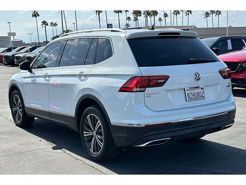 Used 2018 Volkswagen Tiguan SEL AWD/4WD image 3