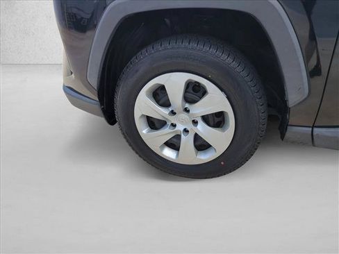 Certified 2019 Toyota RAV4 LE FWD image 22