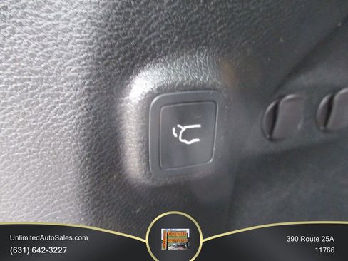 Used 2019 Jeep Cherokee Limited AWD/4WD image 25