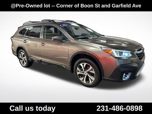 Used 2022 Subaru Outback Limited w/ Popular Package #2 AWD/4WD image 7