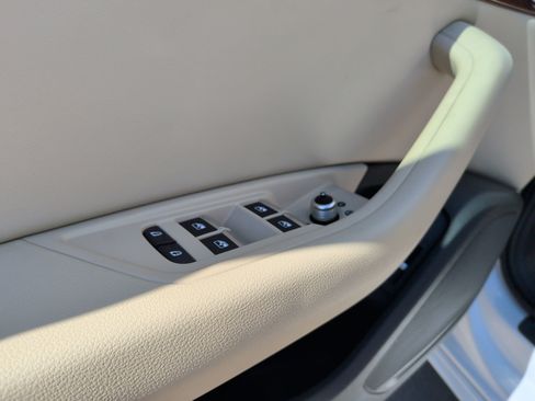 Used 2023 Audi A4 2.0T Premium w/ Convenience Package image 15