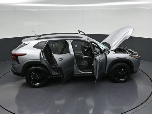 Used 2026 Chevrolet Trax ACTIV FWD image 36