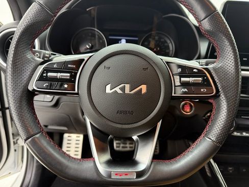 Used 2022 Kia Forte GT image 9